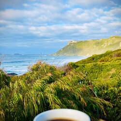 Morgenkaffee mit Blick über die Bucht…