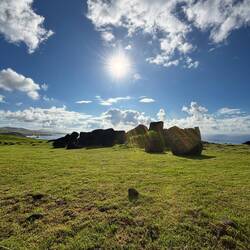 Tumbled moai