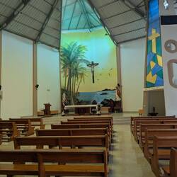 Kirche von innen (von außen ist sie hässlich)
