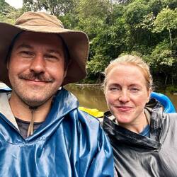 Zwei begeistert Exemplare aus der Familie der Homo Sapiens