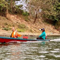 Wolfgang hat jedem Boot zugewinkt und alle haben zurückgewinkt, selbst der Mönch 🤣