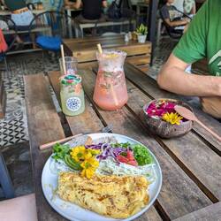 Nora's Café - Restaurant