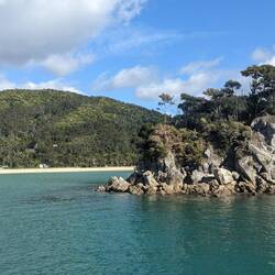 Torrent Bay