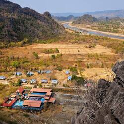 Achja, ein Schwimmbad hat es hier auch mal gegeben.