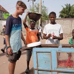 Das erste Mal Eisessen in Afrika