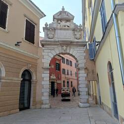Die Porta Balbi von 1680 ist der Eingang in die Altstadt