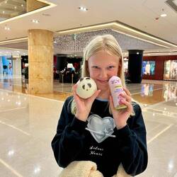 Lokale snacks - pandabolle og peach tea