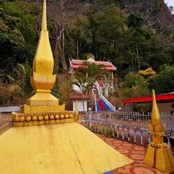 Auch dieser Wat ist vollkommen wüst.