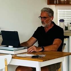 Zwischendurch mal Psychotherapie – Sitzung online über 14.000 km hinweg…