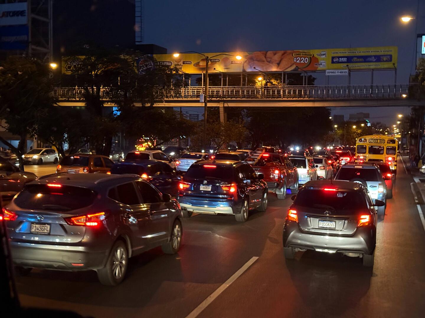 Verkehrschaos in Guate