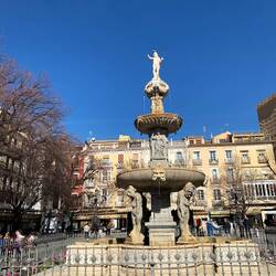 Und überall Brunnen