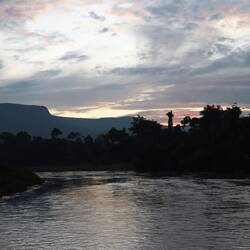 ...und direkt am Fluss gelegen