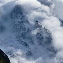 Crazyy clouds over the mountains.