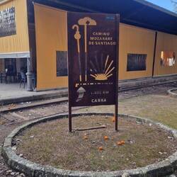 Stillgelegter Bahnhof