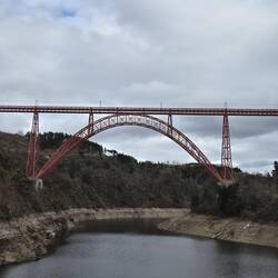 Anschließend hat Monsieur Eiffel seinen Turm gebaut.