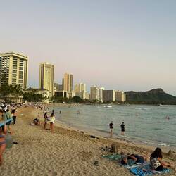 Berühmter Waikīkī Strand Promenade
