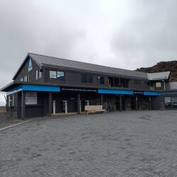 Die Station zum Skilaufen auf 1610 m
