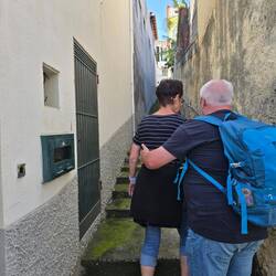 Enge und viele Stufen