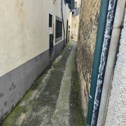 Hier gibt es ganz enge Gassen