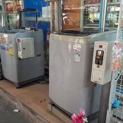 Und daneben die Wäsche gewaschen.