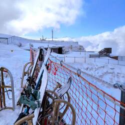 Für kurze Zeit sahen wir auch mal die hohen Zacken der gegenüberliegenden Bergkette. 🤩