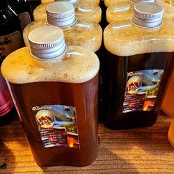 Lao Honig ist vielleicht ein wenig zu feucht. Es gärt.