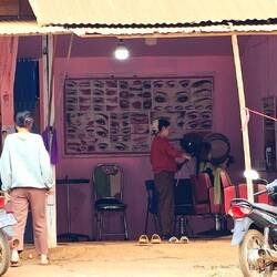 Beim Haaremachen kann man immer zusehen. So lustig.