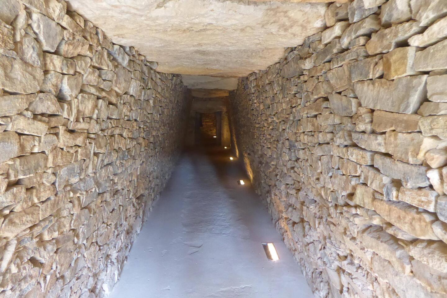 El Romeral entrance corridor