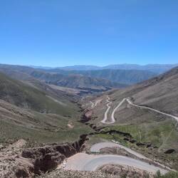 So sehen übrigens argentinische Pässe aus...