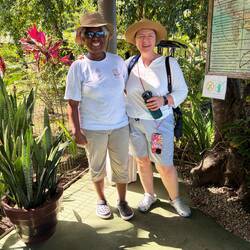 Links ist Lilly, unser Guide in Tortuguero