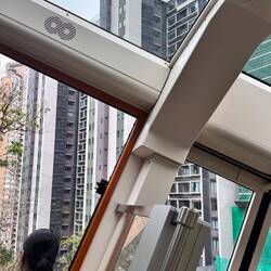 Mit der Tram nach unten – da hoffst du, dass die Bremsen funktionieren…