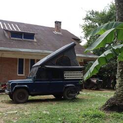 ...parke ich am alten Kolonialgebäude