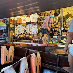 Essen, Souvenirs und alles was das Herz begehrt