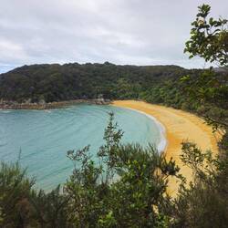 Te Pukatea, de l'autre côté de la baie d'Anchorage