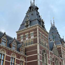 The office is a short walk away from the Rijks Museum 🥹