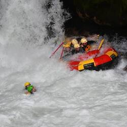There goes Chelsea! (She is the green helmet)