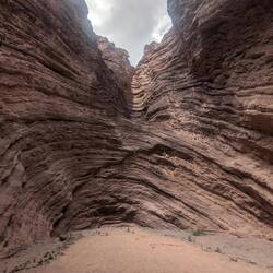 Schon wieder ein "Teufelsfelsen" - WIR glauben: "Unerklärliche" Felsformationen heißen alle so 😉