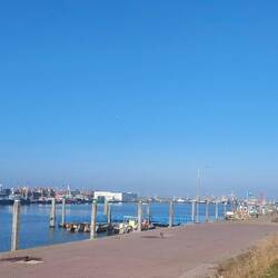 Am Ziel, der Hafen von Den Oever..