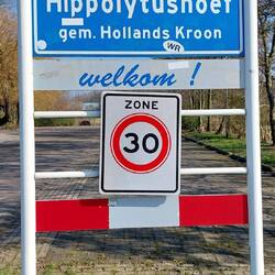 Wir betreten diesen Ort....