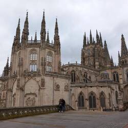 Une partie de la Cathédrale. Impossible de la voir en entier.