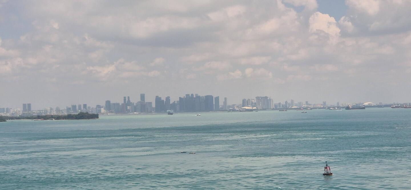 wir fahren noch einmal an Singapur vorbei