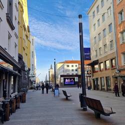 Oulu Downtown, aufwärmen beim Kaffee nach den Reparaturarbeiten