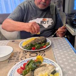 In Dole angekommen gibt's erstmal Abendessen