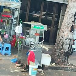 Auspressen von Zuckerrohr