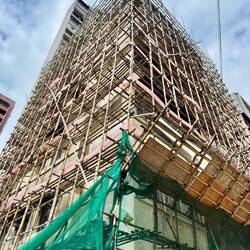 Baugerüste sind aus Bambus...für uns unvorstellbar!