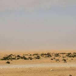 Sand liegt in der Luft