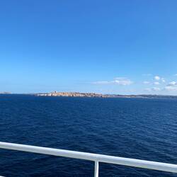 Vorgelagerte Insel vor Sardinien