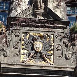 Wappen am Rathaus 1310