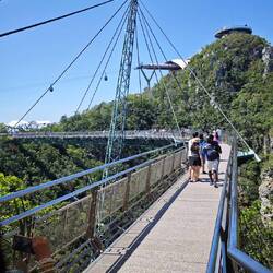 "Hängebrücke" wieder zurück