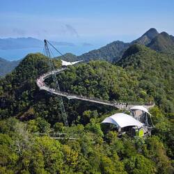 Aussicht auf Langkawi & Hängebrücke